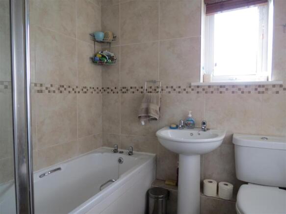 Family Bathroom: