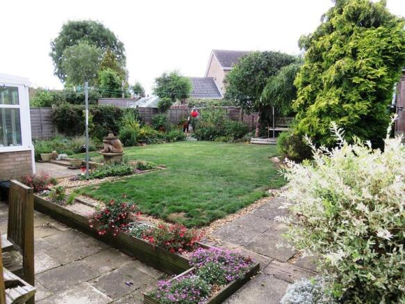 Garden 1.JPG