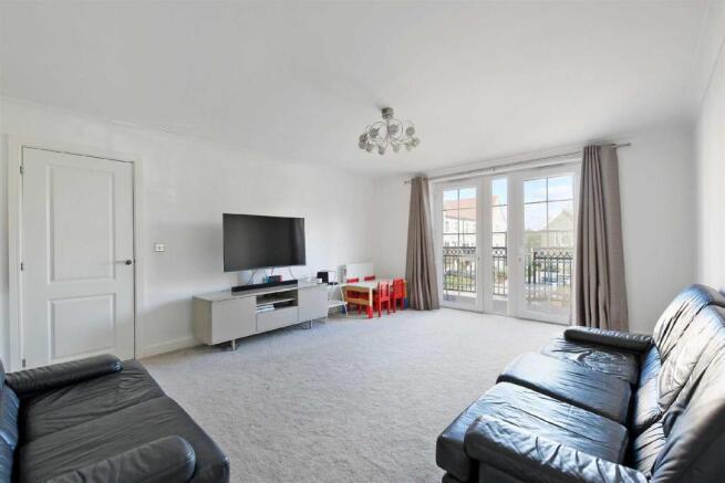 4 bed Town House for sale Image 4