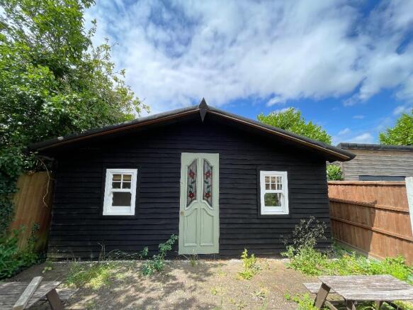 SUMMER HOUSE