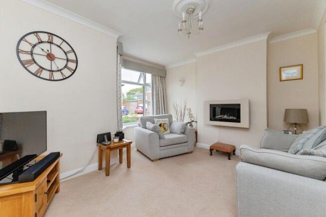 4 bed Semi-Detached for sale Image 5