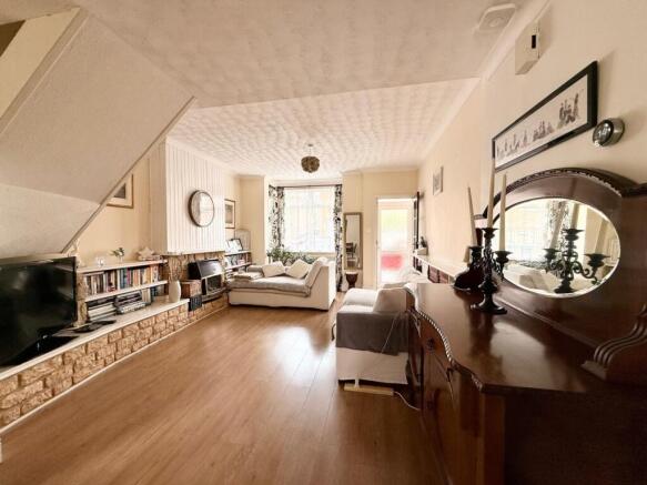 Lounge 2