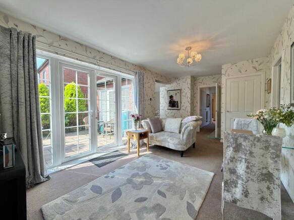 Sitting/Dining Room