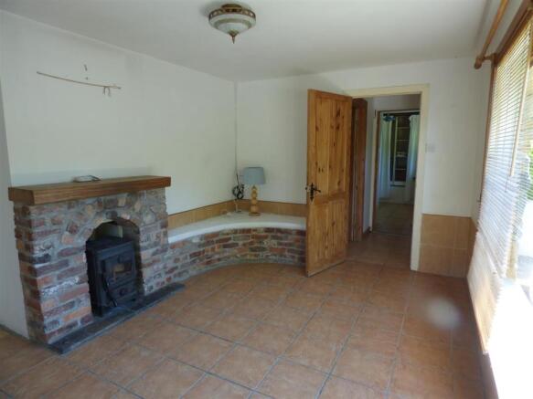 Living Area.JPG