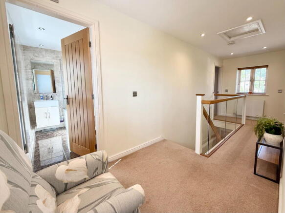 3 bed Detached for sale Image 12
