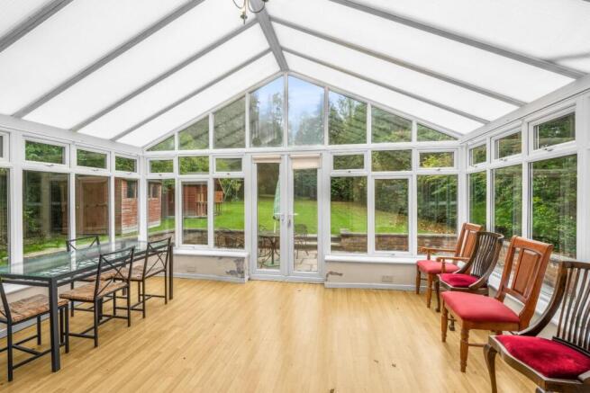 4 bed Detached for sale Image 7