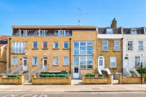Flat 6, 21 Barberry Court, Manbey Park Road, Stratford, London E15 1EY