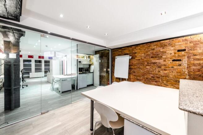 St Saviours Wharf 6  20.jpg