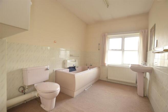 Main Bathroom