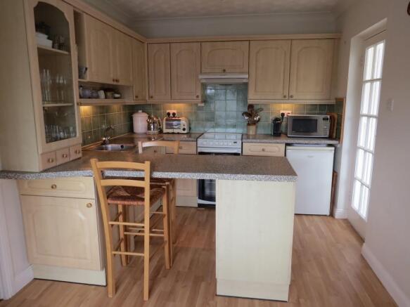 Kitchen/Breakfast...