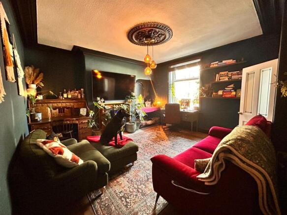 2 bed House for sale Image 4