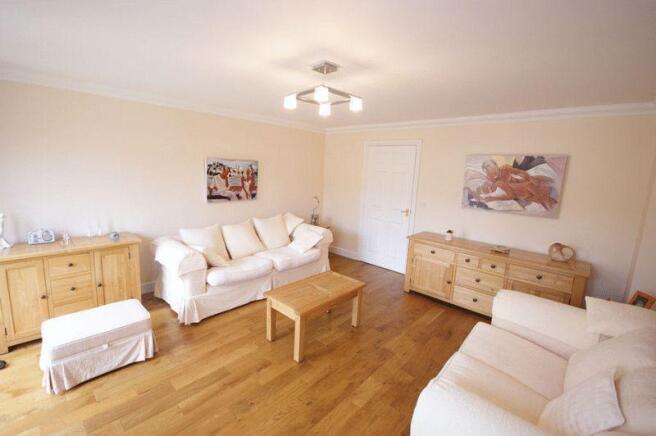 Lounge, view 2