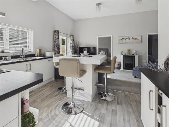 Open Plan Living / Kitchen