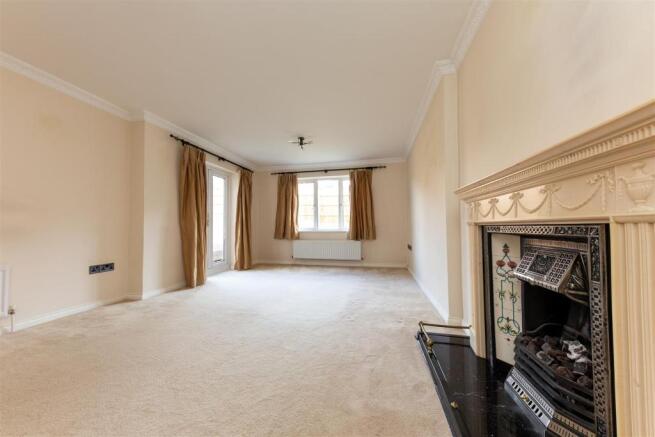 67 Conifer Walk (8 of 24).jpg