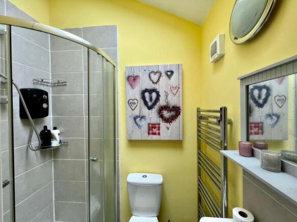 Shower Room.jpg