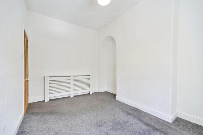 3 bed Terraced for sale Image 12