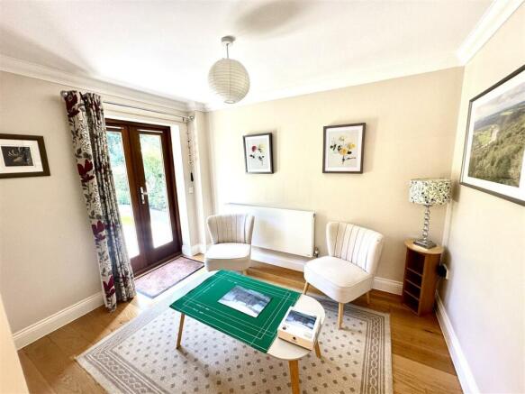 BREAKFAST ROOM