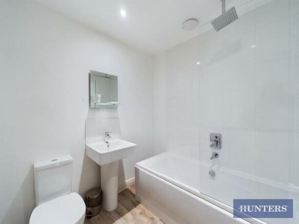 2 bed Semi-Detached for sale Image 11