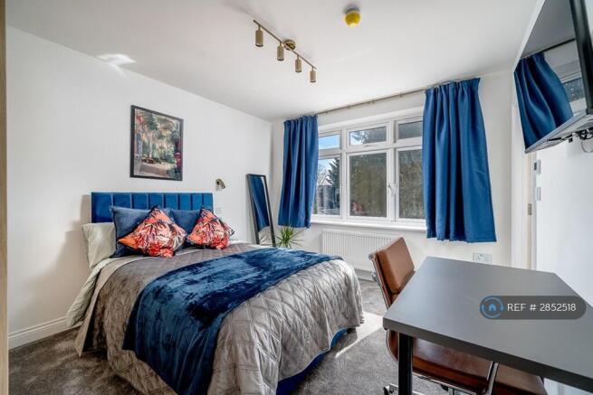 Room 5, First Floor With Ensuite (£1225)