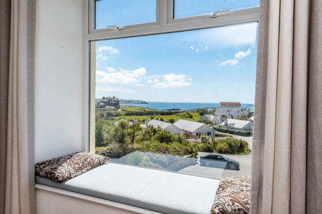 LOUNGE/VIEW