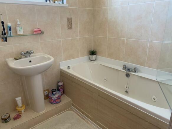 Bathroom.jpg