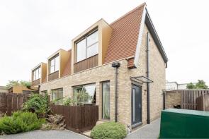 6, Craft Mews, London E10 5UH