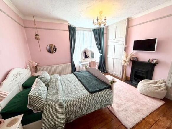3 bed Terraced for sale Image 9
