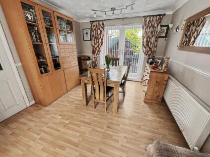 Maple Avenue, Whitefield, M45