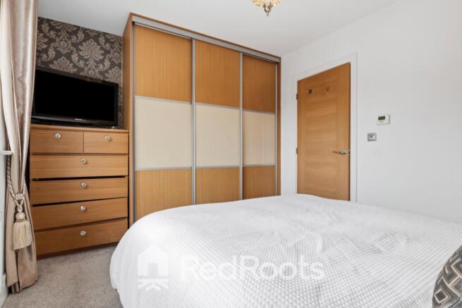 2 bed Town House for sale Image 12