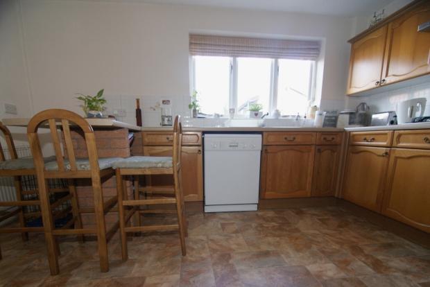 Kitchen/Breakfast Room Image 2