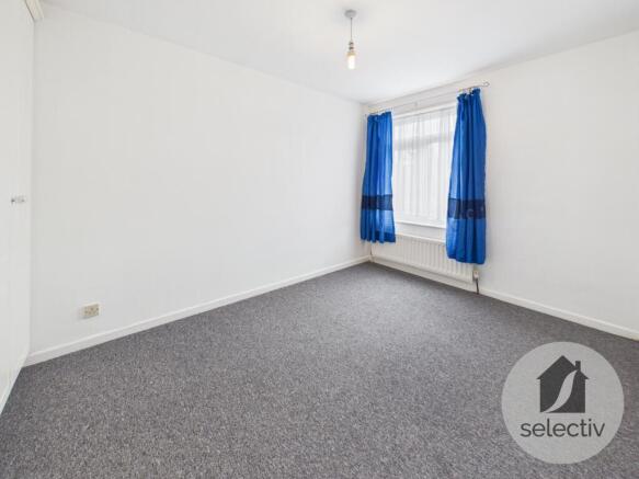 Semi-Detached for sale Image 8