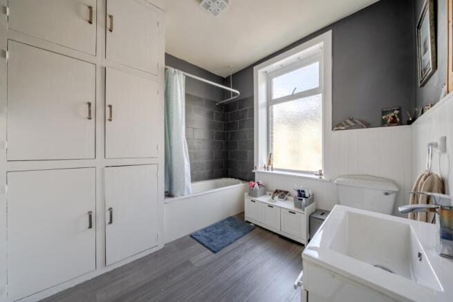 3 bed Terraced for sale Image 8