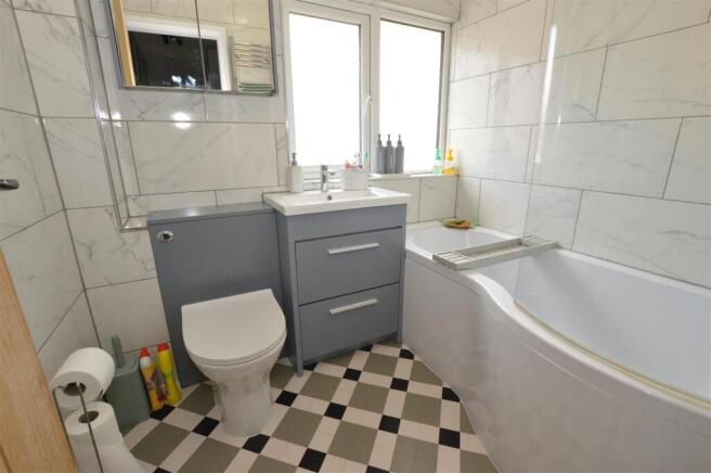 3 bed Semi-Detached for sale Image 9