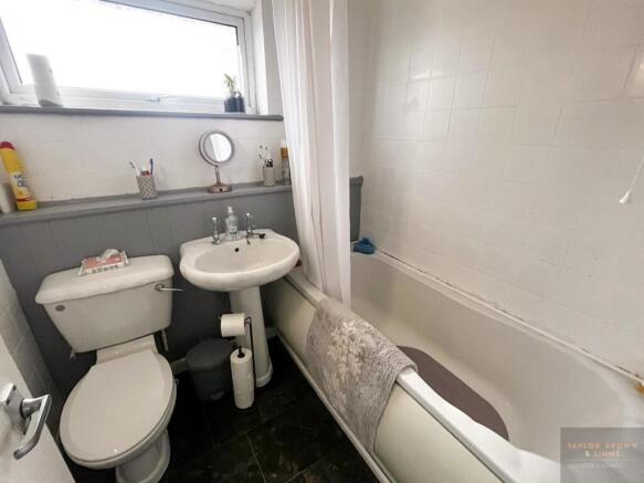 bathroom.jpeg