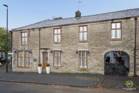 Queen Street, Hoddlesden, BB3