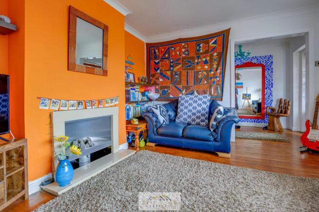 3 bed Semi-Detached for sale Image 4