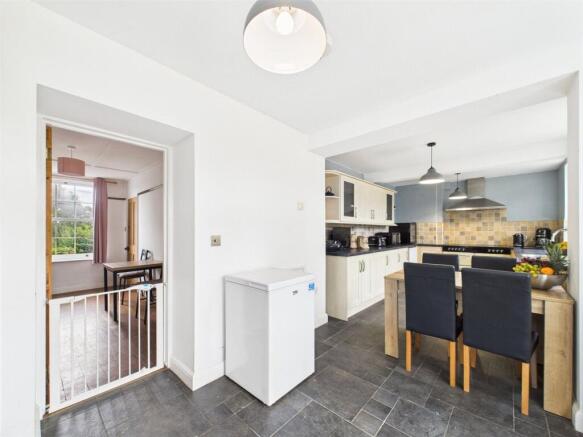 Kitchen / Dining