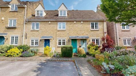 Swan Court, Witney, OX28