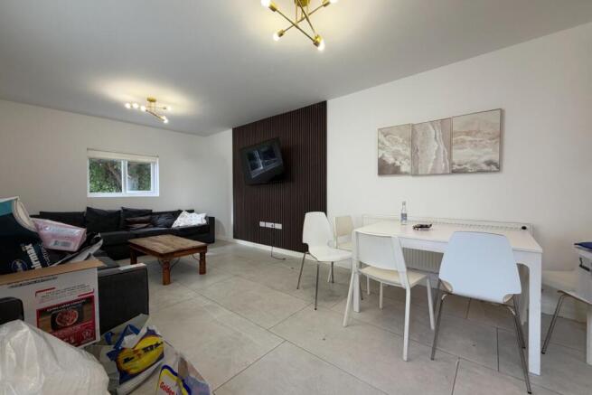 Call 02920 668585 to secure your viewing _4