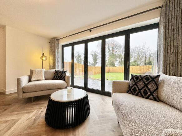4 bed Detached for sale Image 12