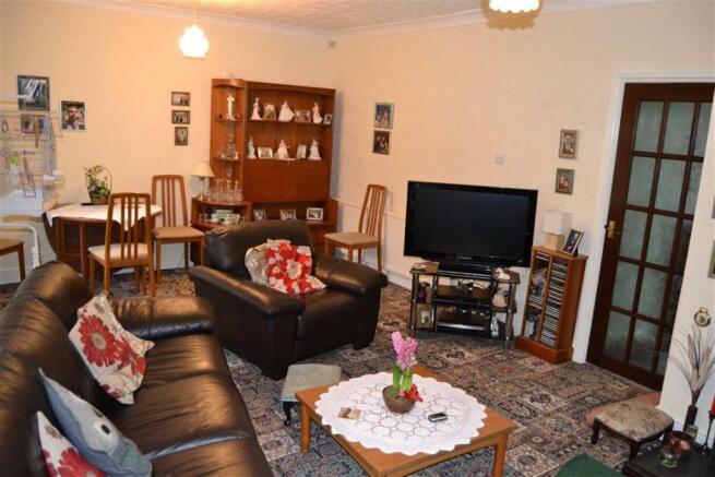 Lounge / dining room