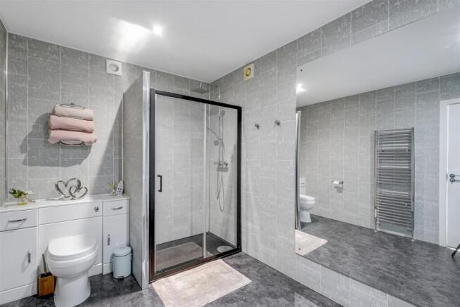 En-Suite Bedroom