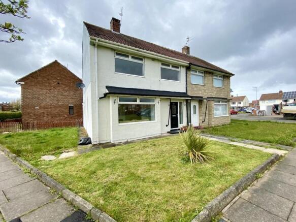 3 bed Semi-Detached to rent Image 12