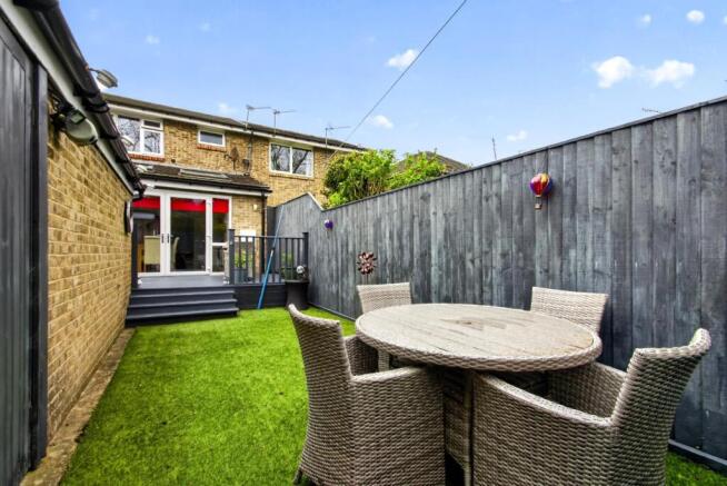 3 bed Terraced for sale Image 4