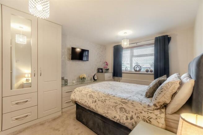 8583379-interior18.jpg