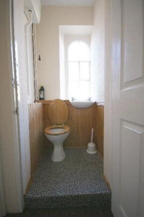 UPSTAIRS WC