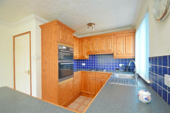Kitchen3.jpg