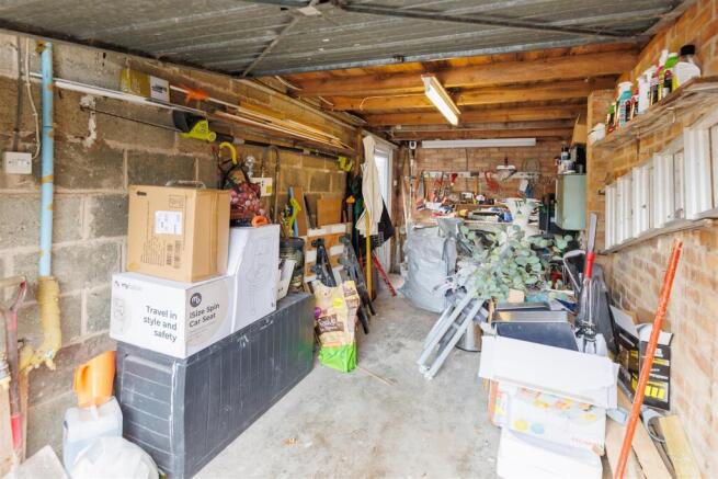 Garage/Workshop