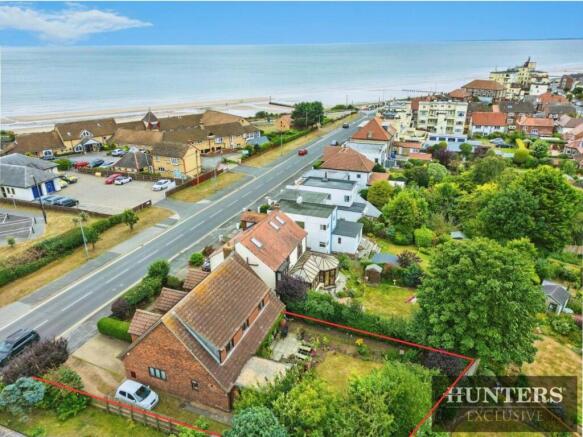 4 bed Detached for sale Image 4