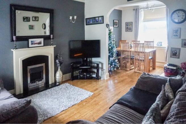 Lounge/Dining Room